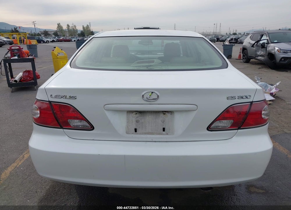 2003 LEXUS ES 300 VIN: JTHBF30G030123015
