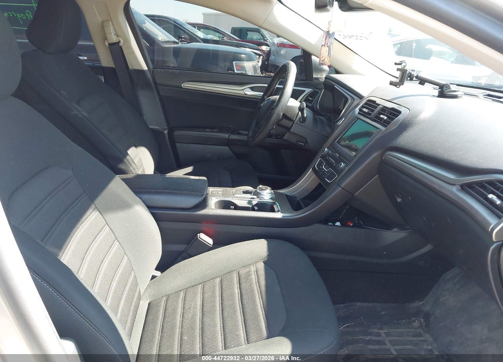 2020 FORD FUSION SE VIN: 3FA6P0HD8LR180058