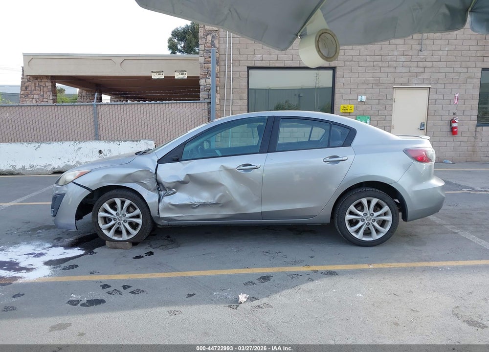 2011 MAZDA 3 S SPORT VIN: JM1BL1U69B1385656