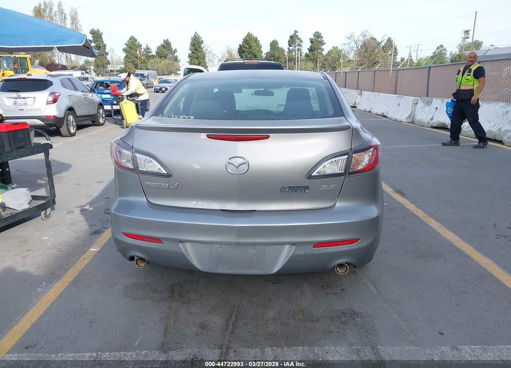 2011 MAZDA 3 S SPORT VIN: JM1BL1U69B1385656