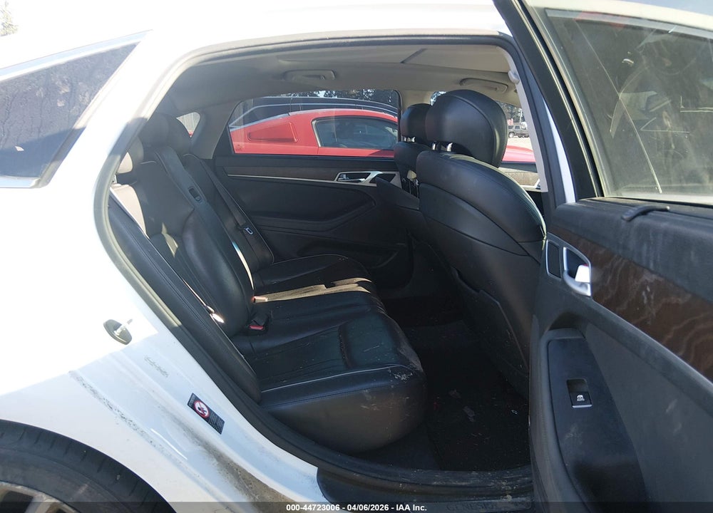 2015 HYUNDAI GENESIS 3.8 VIN: KMHGN4JE5FU048365