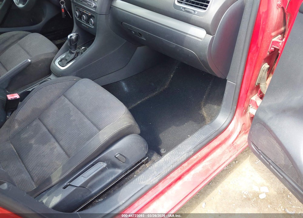 2013 VOLKSWAGEN GOLF 2.5L 4-DOOR VIN: WVWDB7AJ5DW127437
