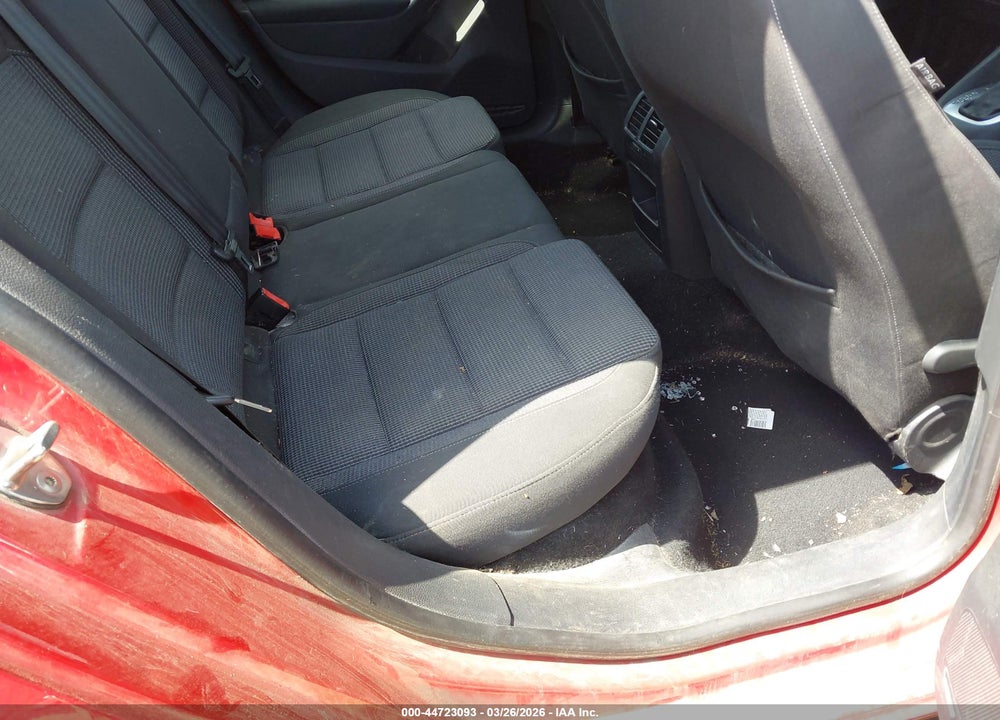2013 VOLKSWAGEN GOLF 2.5L 4-DOOR VIN: WVWDB7AJ5DW127437