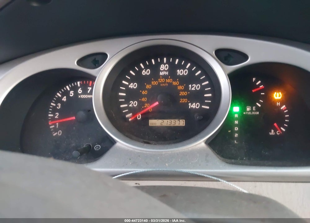 2005 TOYOTA HIGHLANDER VIN: JTEGD21A550127366