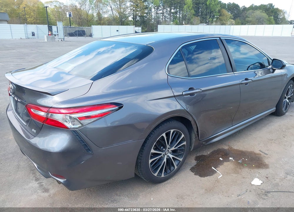 2018 TOYOTA CAMRY SE VIN: 4T1B11HKXJU535702