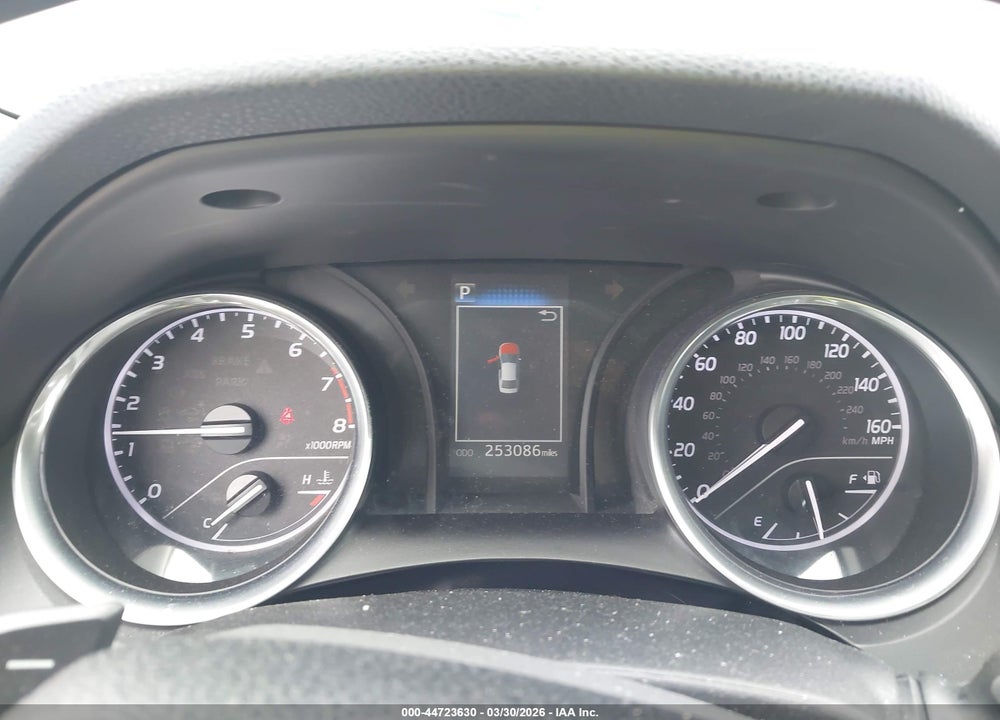 2018 TOYOTA CAMRY SE VIN: 4T1B11HKXJU535702