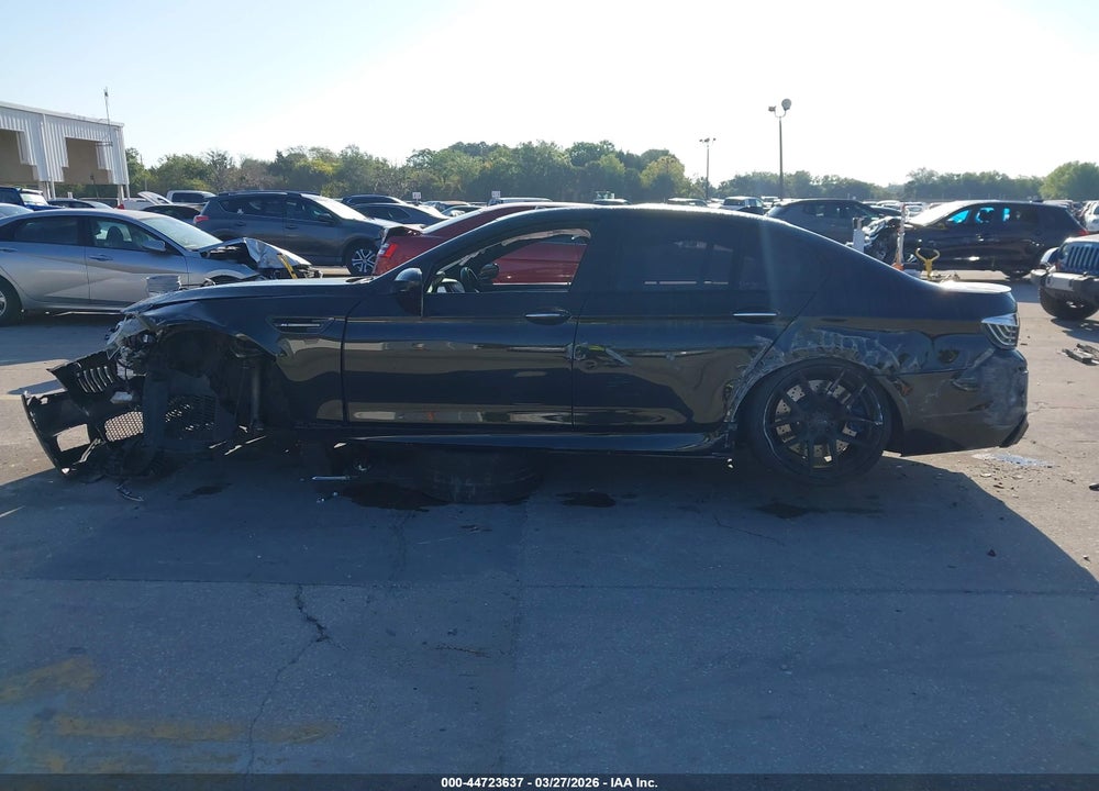 2014 BMW M5 VIN: WBSFV9C54ED593765