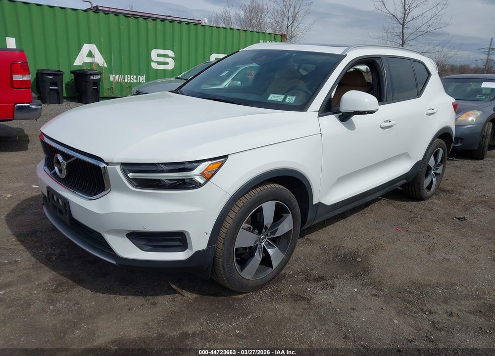 2019 VOLVO XC40 T5 MOMENTUM VIN: YV4162UK6K2123056