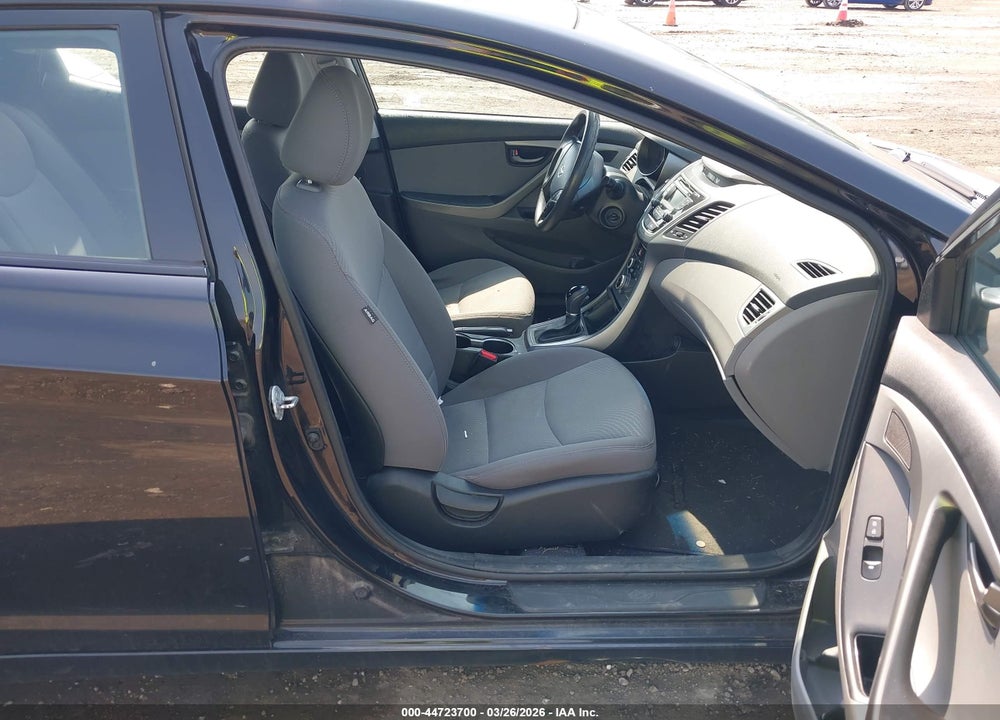 2014 HYUNDAI ELANTRA SE VIN: 5NPDH4AE9EH471070