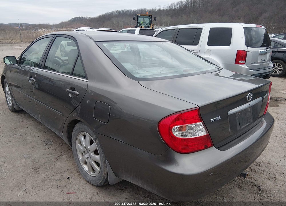 2002 TOYOTA CAMRY XLE VIN: 4T1BE30K32U631460