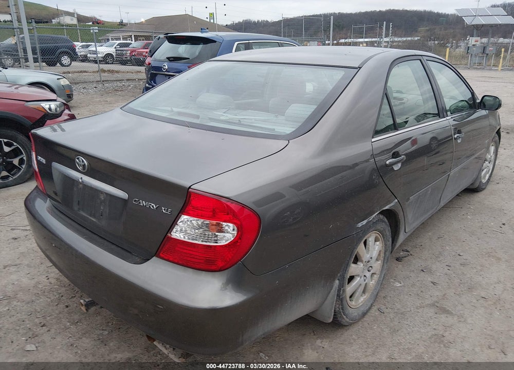 2002 TOYOTA CAMRY XLE VIN: 4T1BE30K32U631460