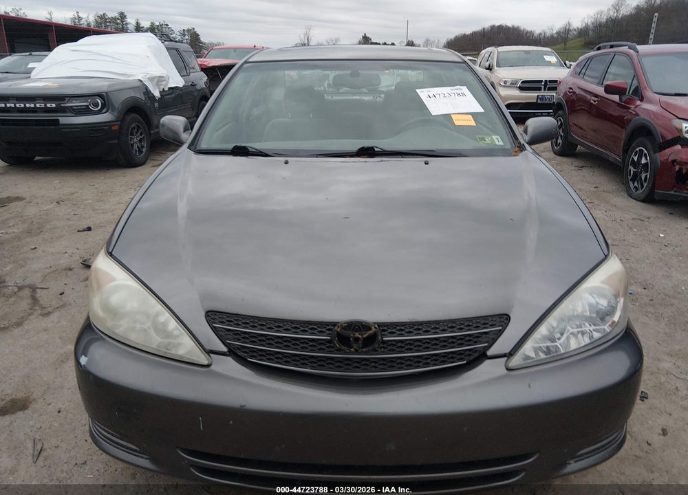 2002 TOYOTA CAMRY XLE VIN: 4T1BE30K32U631460