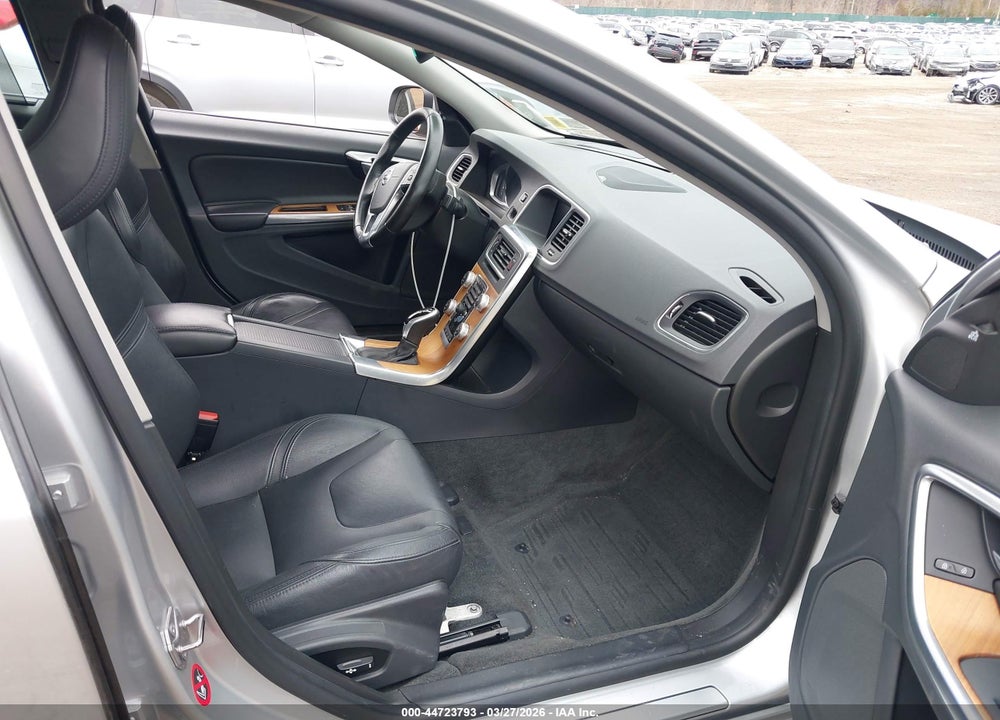 2017 VOLVO S60 INSCRIPTION T5 PLATINUM VIN: LYV402TM7HB152707