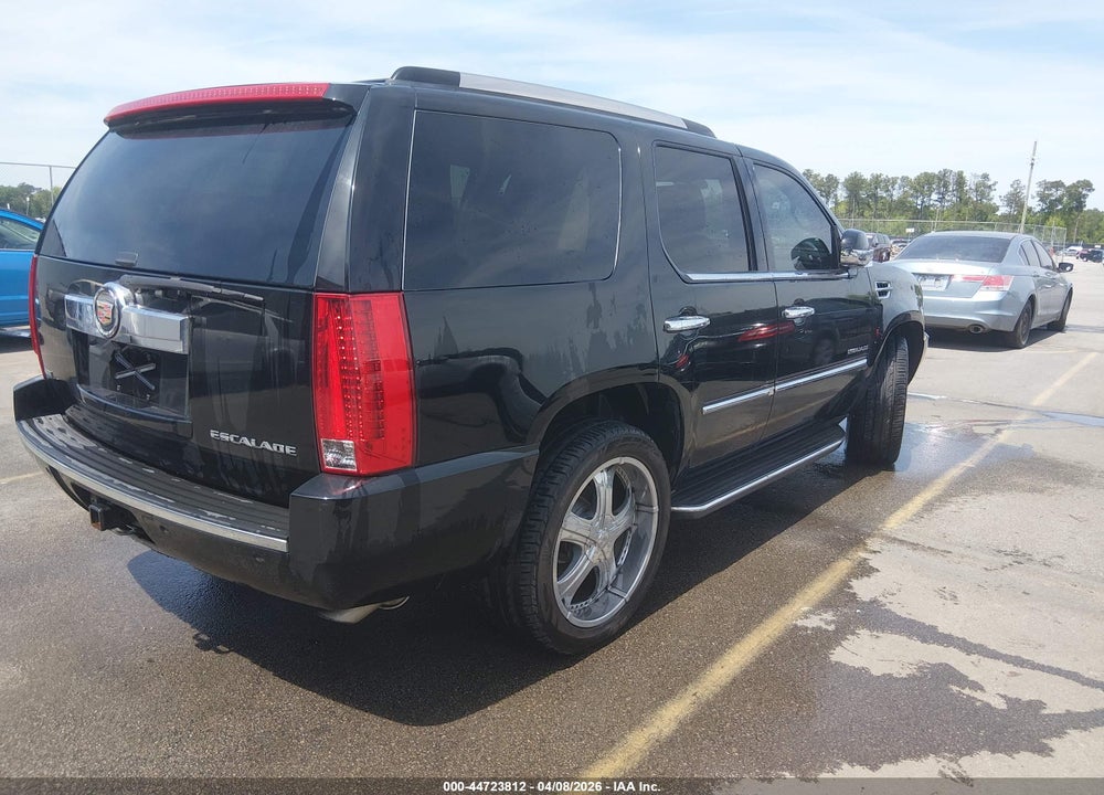 2011 CADILLAC ESCALADE STANDARD VIN: 1GYS3AEF1BR207976