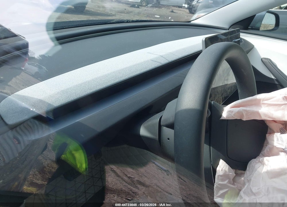 2025 TESLA MODEL 3 LONG RANGE REAR-WHEEL DRIVE/STANDARD REAR-WHEEL DRIVE VIN: 5YJ3E1EA1SF020204