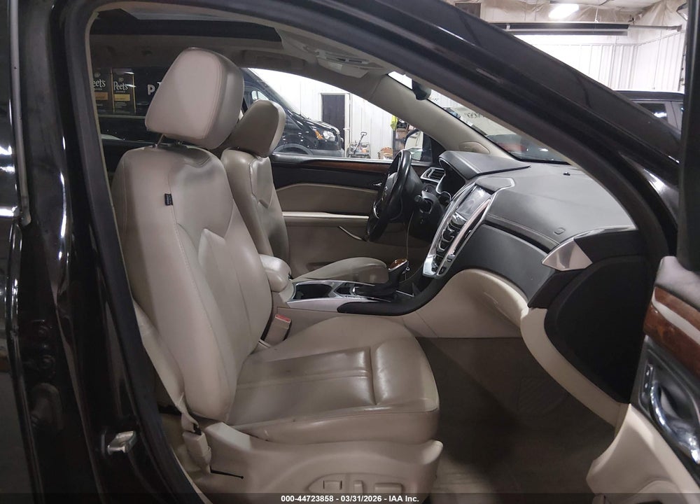 2013 CADILLAC SRX LUXURY COLLECTION VIN: 3GYFNCE35DS621548