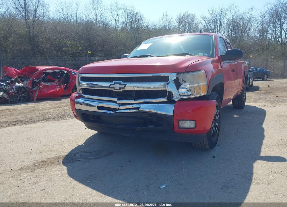 2011 CHEVROLET SILVERADO 1500 LT VIN: 1GCRKSE36BZ279095