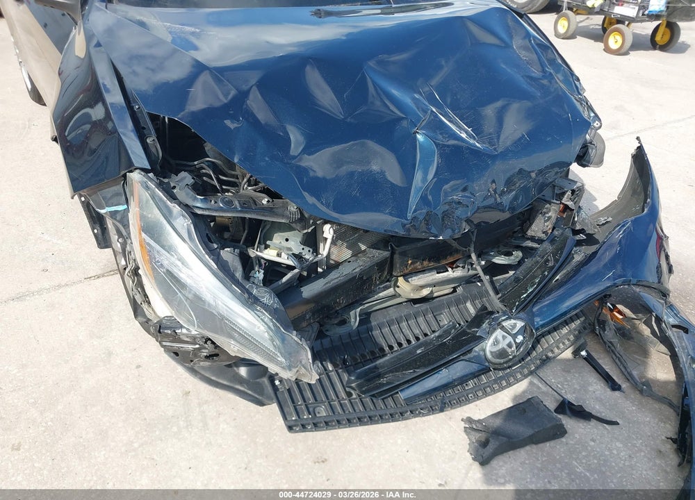 2018 TOYOTA COROLLA LE VIN: 2T1BURHE5JC964814