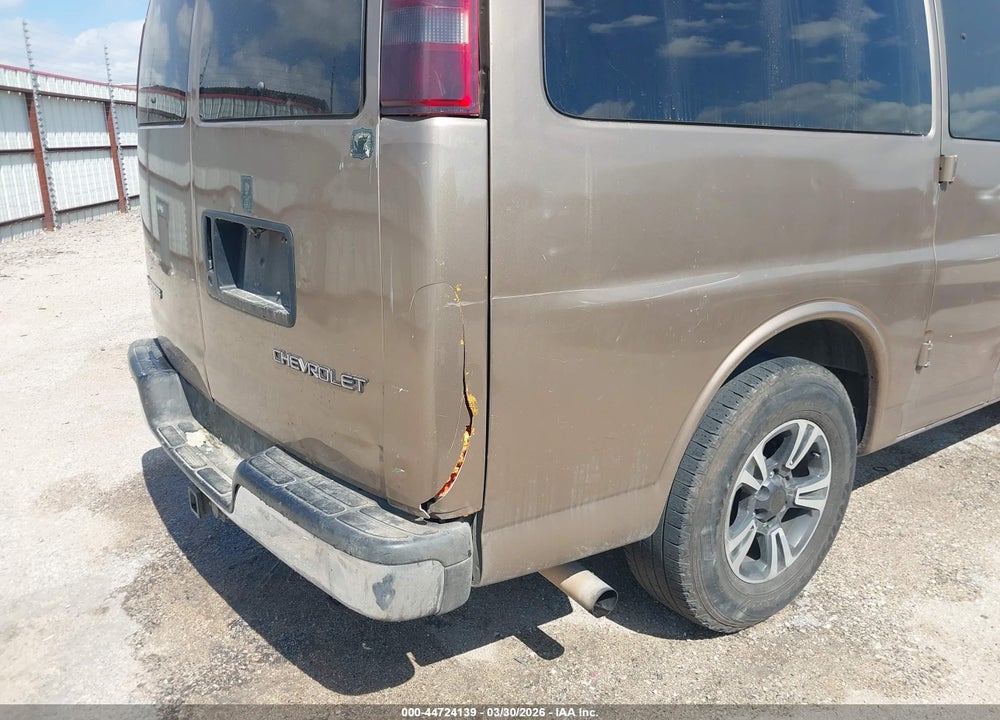 2004 CHEVROLET EXPRESS VIN: 1GNFG15T341126827