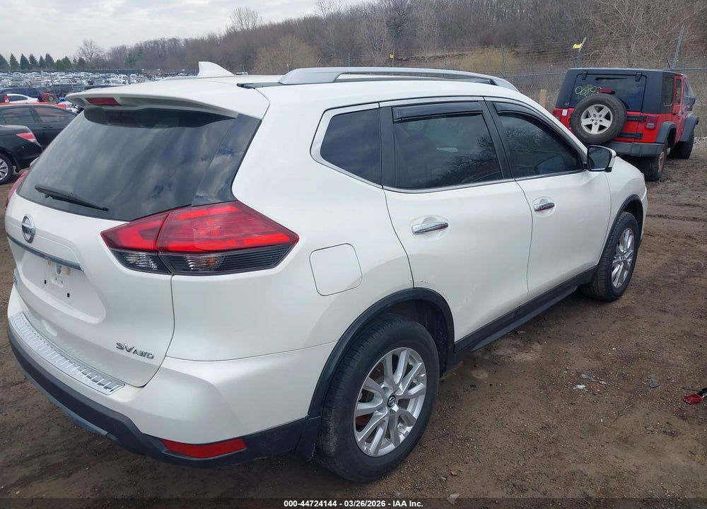 2017 NISSAN ROGUE SV VIN: 5N1AT2MV9HC896978