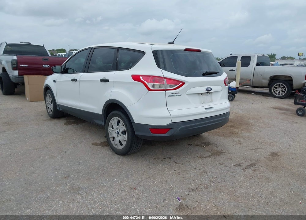 2015 FORD ESCAPE S VIN: 1FMCU0F79FUA90977