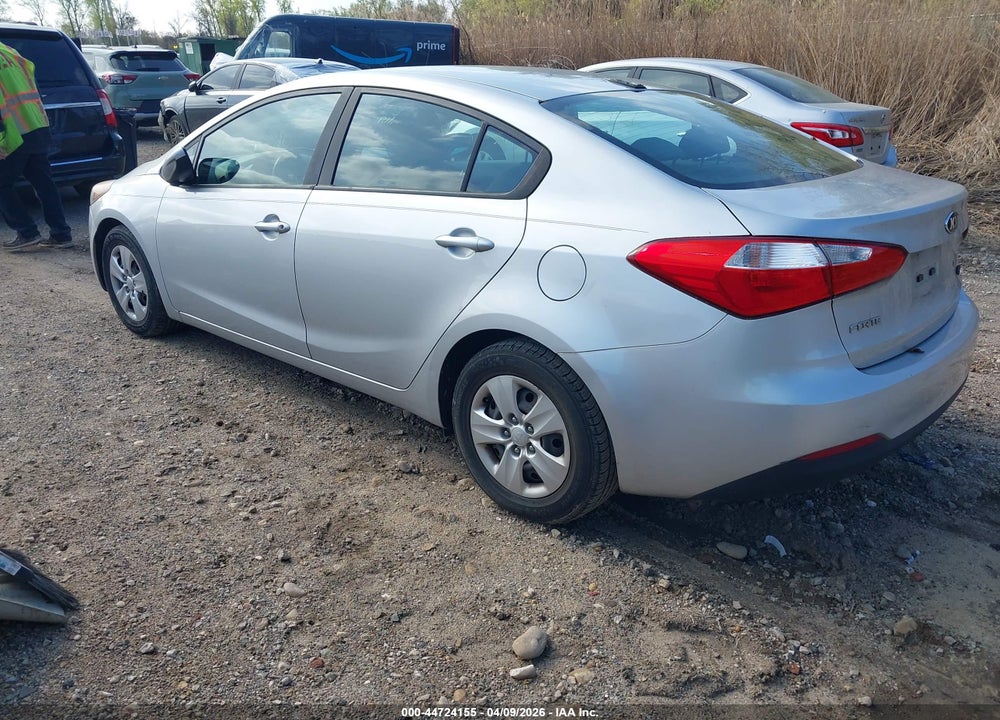 2015 KIA FORTE LX VIN: KNAFK4A69F5330890