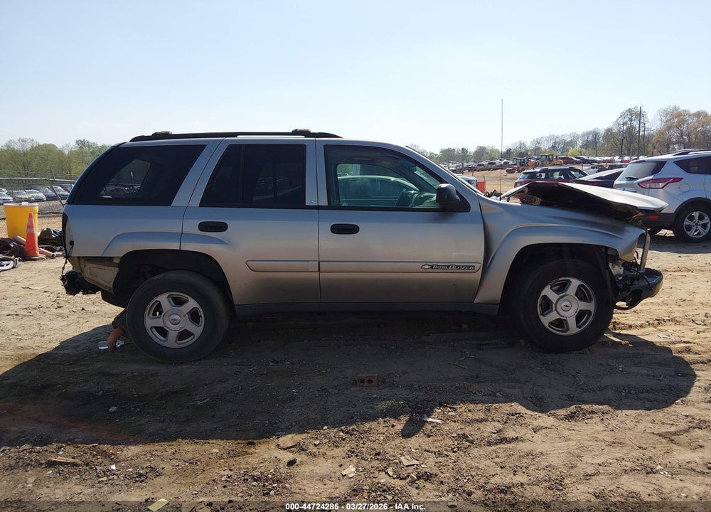2002 CHEVROLET TRAILBLAZER LS VIN: 1GNDS13S622527537