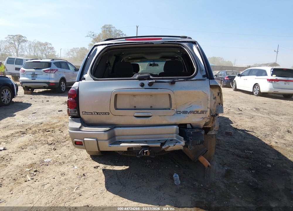 2002 CHEVROLET TRAILBLAZER LS VIN: 1GNDS13S622527537
