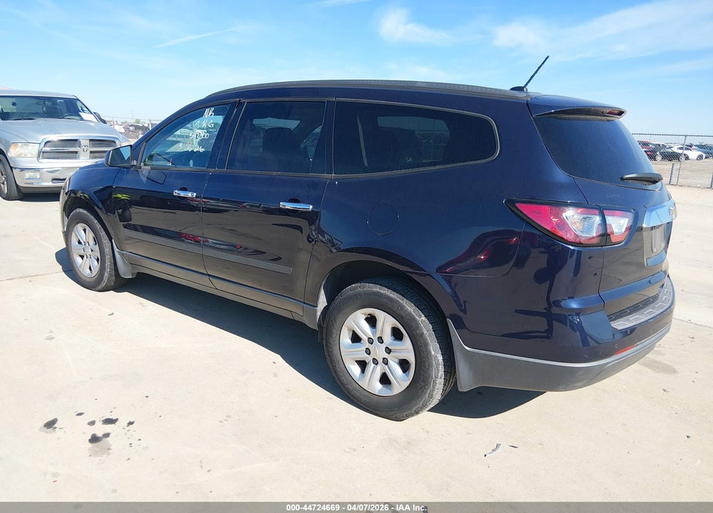 2015 CHEVROLET TRAVERSE LS VIN: 1GNKRFED2FJ251223