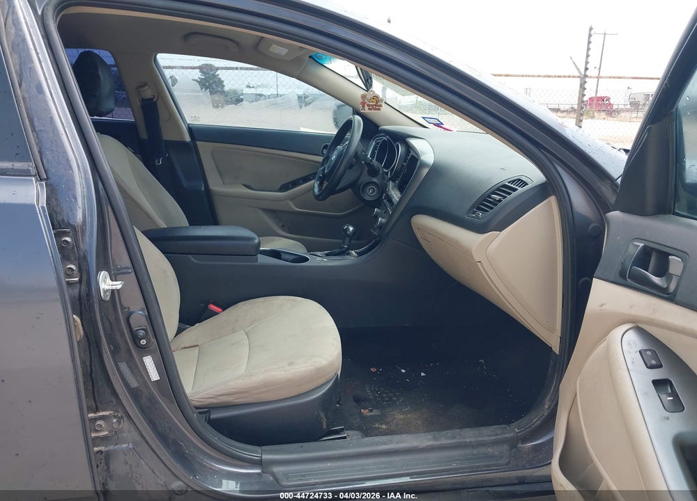 2015 KIA OPTIMA LX VIN: KNAGM4A72F5633789