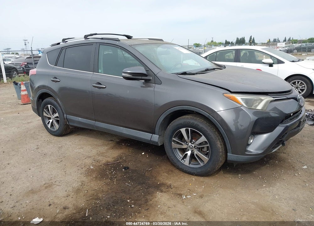 2016 TOYOTA RAV4 XLE VIN: 2T3RFREV6GW522233
