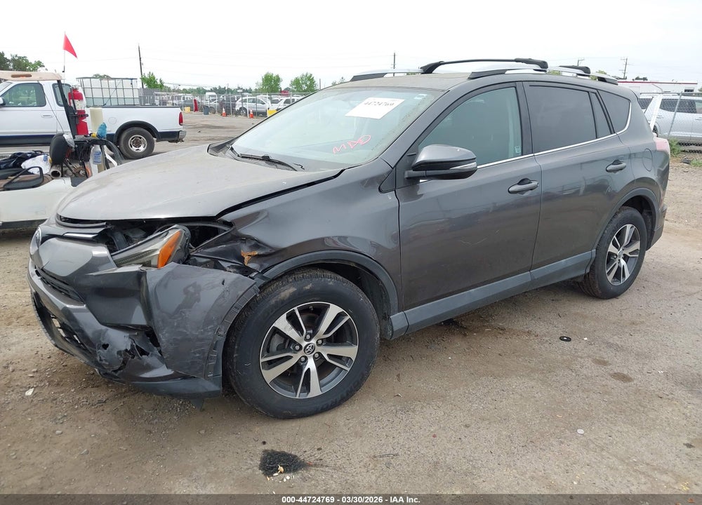 2016 TOYOTA RAV4 XLE VIN: 2T3RFREV6GW522233