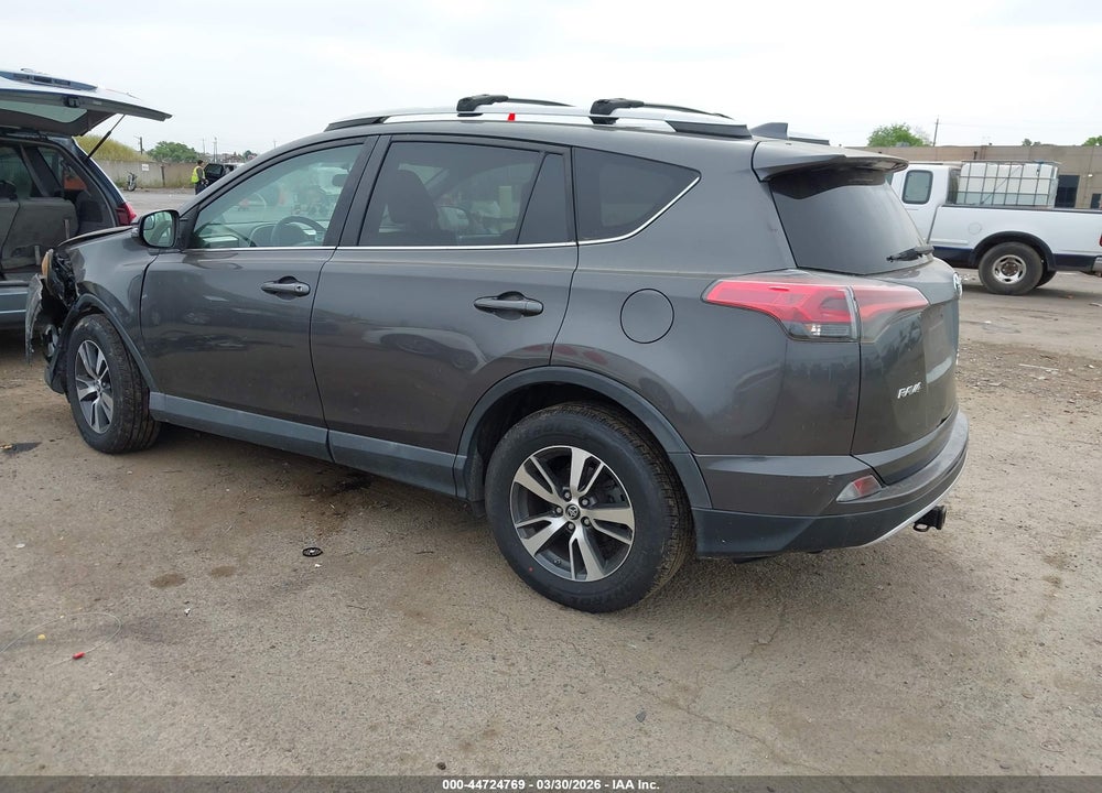 2016 TOYOTA RAV4 XLE VIN: 2T3RFREV6GW522233