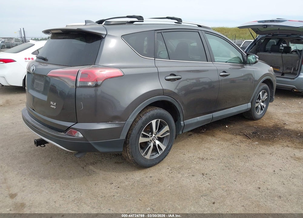 2016 TOYOTA RAV4 XLE VIN: 2T3RFREV6GW522233