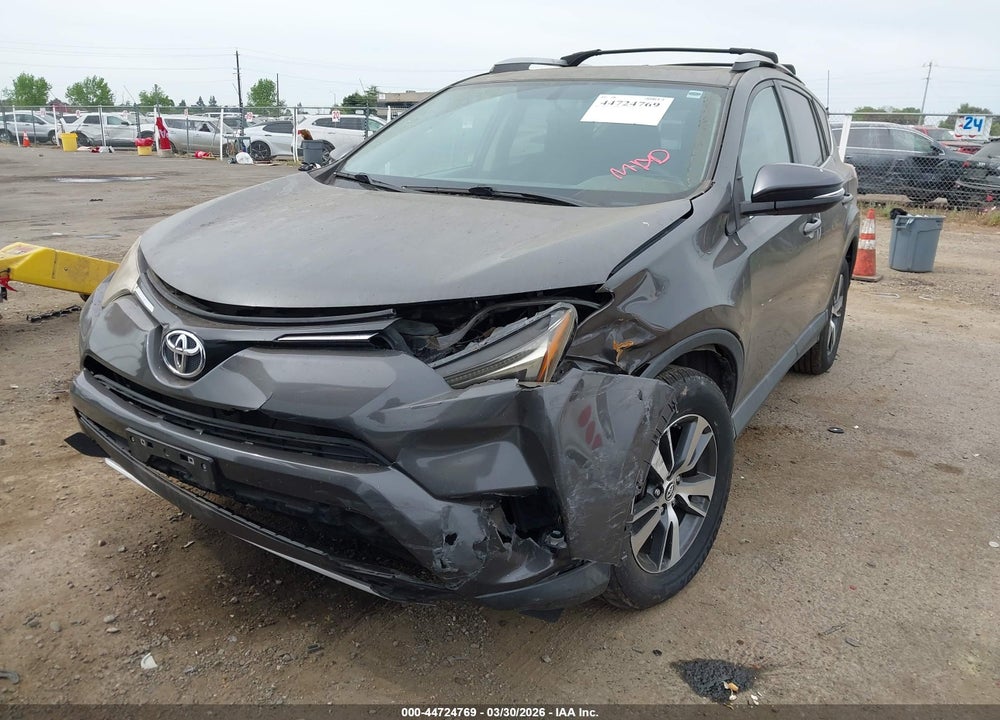 2016 TOYOTA RAV4 XLE VIN: 2T3RFREV6GW522233