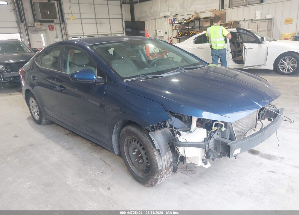 2019 HYUNDAI ELANTRA SE VIN: 5NPD74LF4KH496365