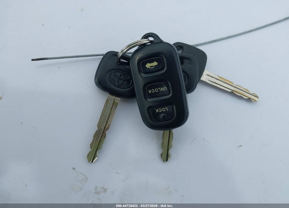 2003 TOYOTA CAMRY LE VIN: 4T1BE32K43U154505