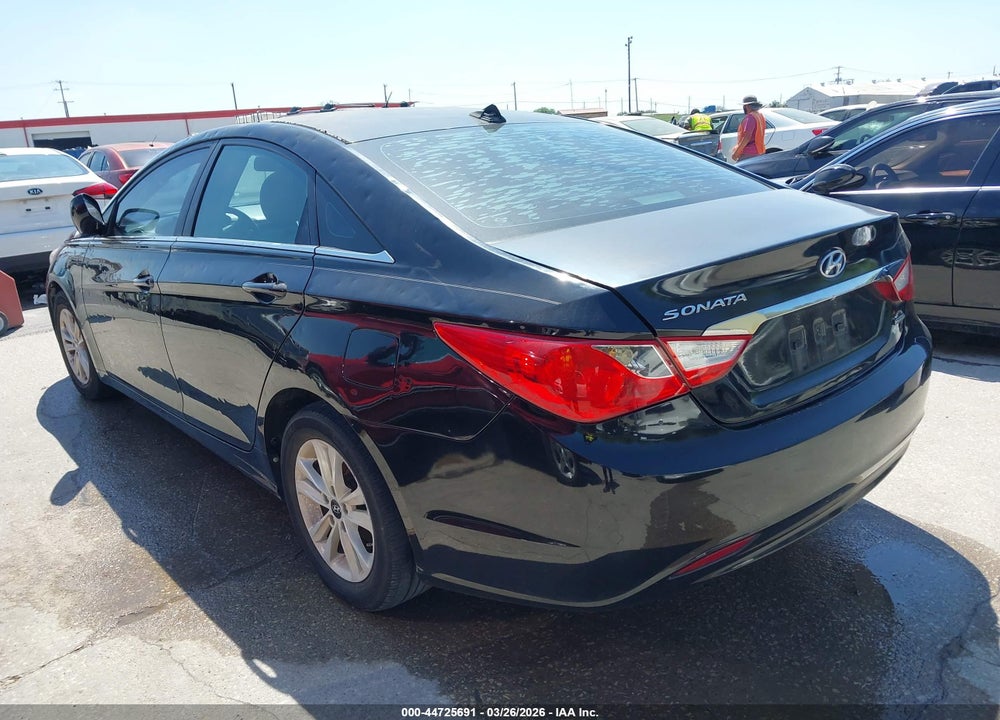 2013 HYUNDAI SONATA GLS VIN: 5NPEB4AC7DH778773
