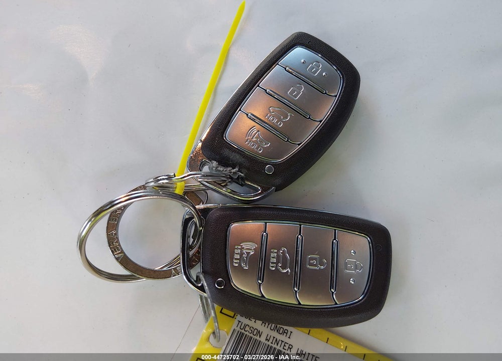 2021 HYUNDAI TUCSON VALUE VIN: KM8J33A40MU300145