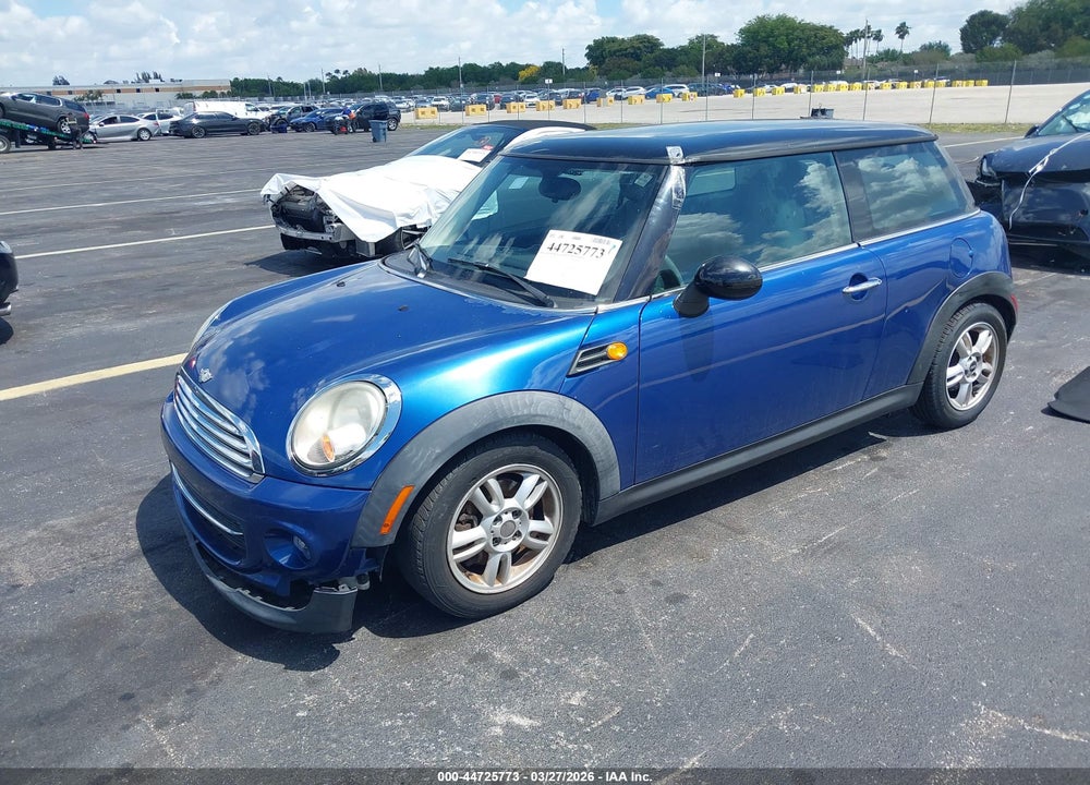 2013 MINI HARDTOP COOPER VIN: WMWSU3C51DT685522