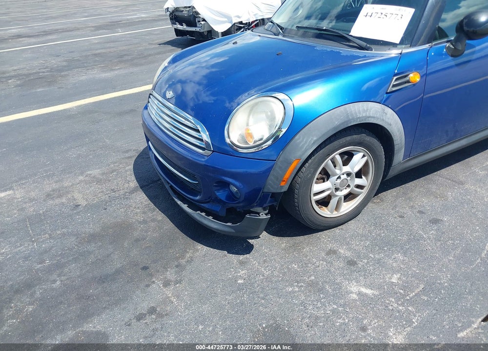 2013 MINI HARDTOP COOPER VIN: WMWSU3C51DT685522