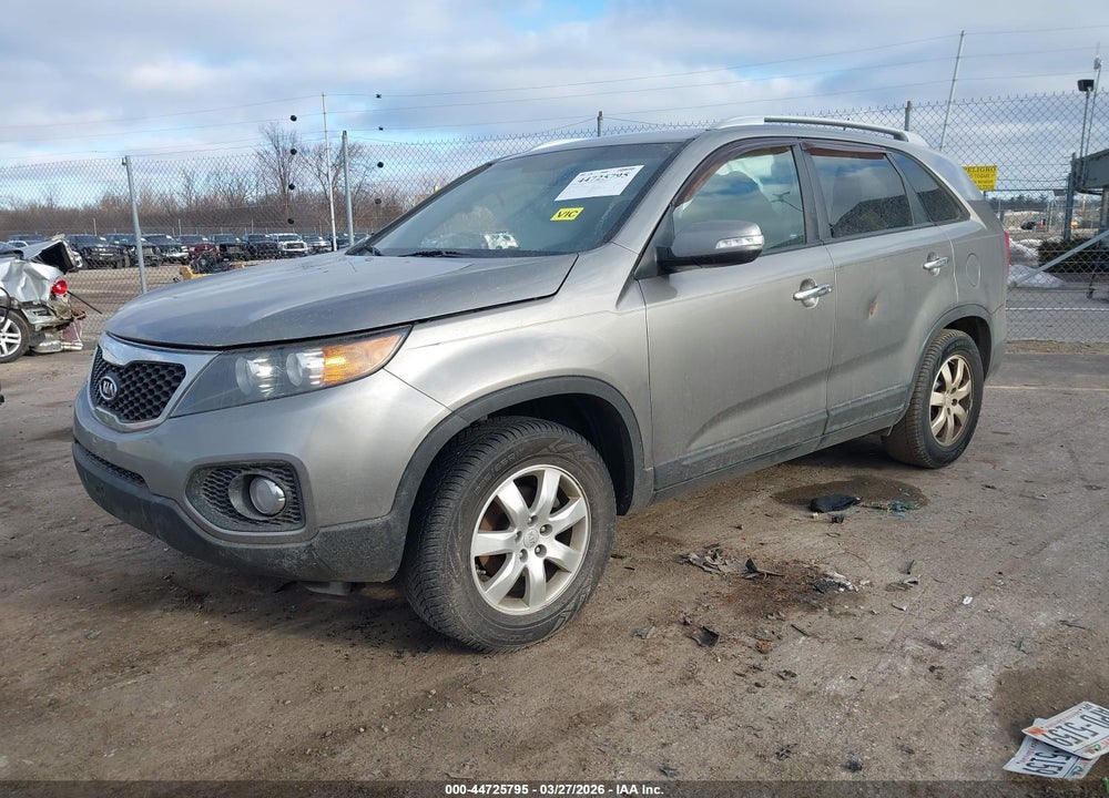 2013 KIA SORENTO LX VIN: 5XYKT3A6XDG378413