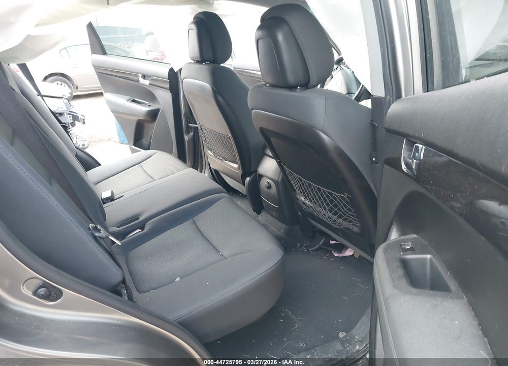 2013 KIA SORENTO LX VIN: 5XYKT3A6XDG378413