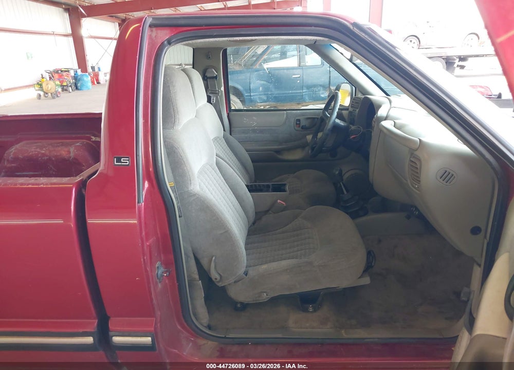 1998 CHEVROLET S-10 LS FLEETSIDE VIN: 1GCCS1446W8116548