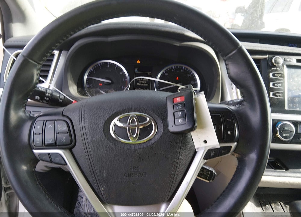 2019 TOYOTA HIGHLANDER XLE VIN: 5TDJZRFH1KS722329