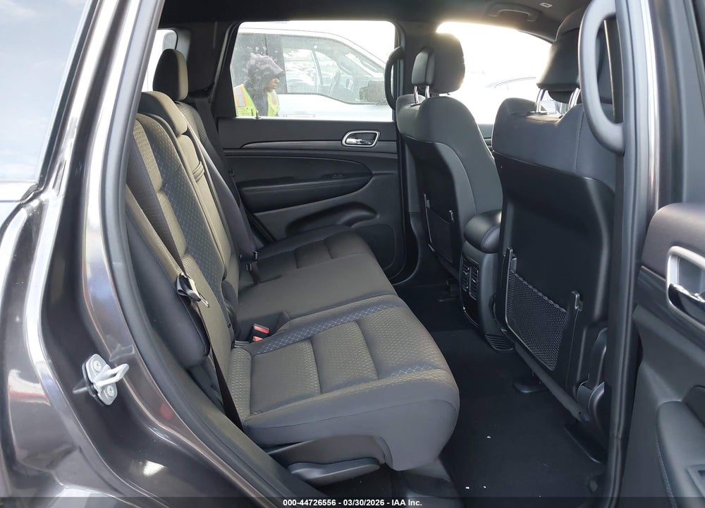 2019 JEEP GRAND CHEROKEE LAREDO E 4X4 VIN: 1C4RJFAG7KC675221