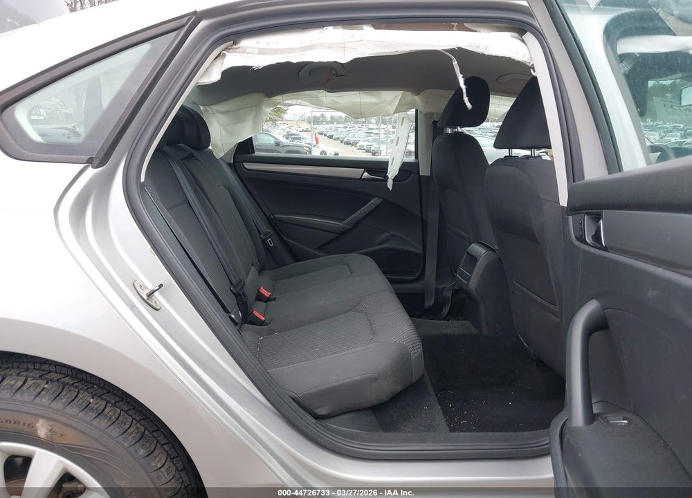 2013 VOLKSWAGEN PASSAT S VIN: 1VWAP7A33DC127523