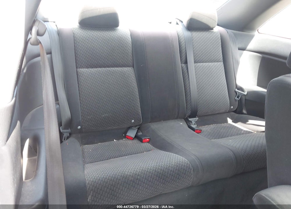 2005 HONDA CIVIC VP VIN: 1HGEM21155L052499