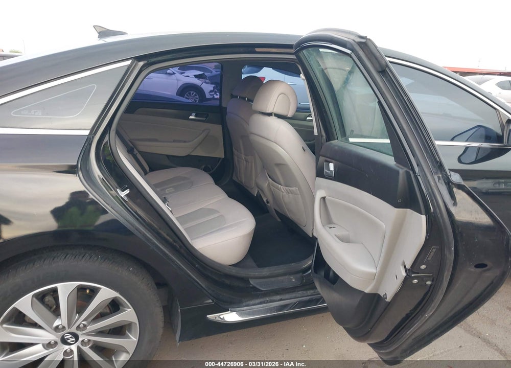 2015 HYUNDAI SONATA SPORT VIN: 5NPE34AF4FH211091