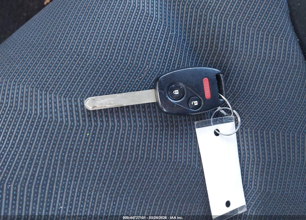 2011 HONDA FIT SPORT VIN: JHMGE8H51BC007635